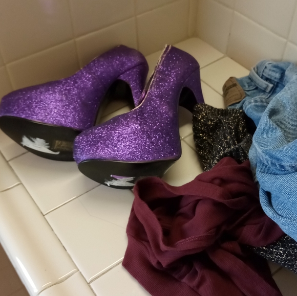 Size 9-10 Purple Spike Heels with Glitter - Picture 3 of 7